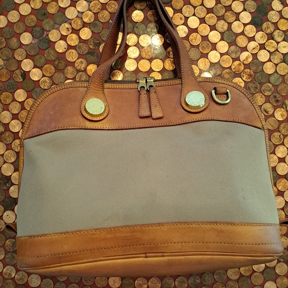 Dooney & Bourke Handbags - Dooney & bourke usa domed leather trim vintage satchel